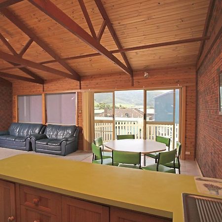 Apollo Bay Backpackers Lodge Bagian luar foto