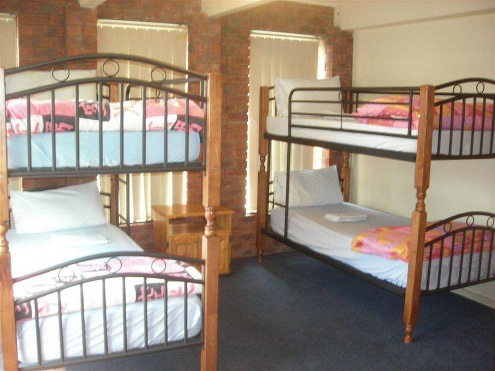 Apollo Bay Backpackers Lodge Bagian luar foto