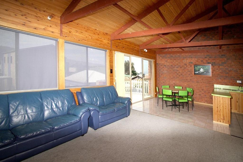 Apollo Bay Backpackers Lodge Bagian luar foto